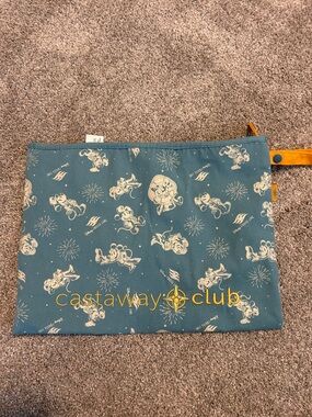 🏝️Disney castaway club wet bag pouch